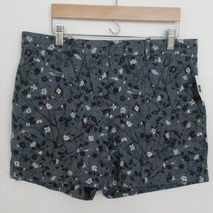 GAP Blue Floral Print Tailored Short Size 6R